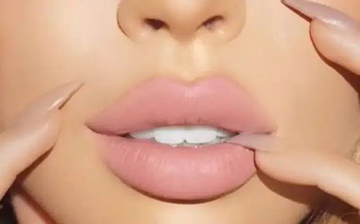 كل ما تحتاج معرفته عن أسعار فيلر الشفايف